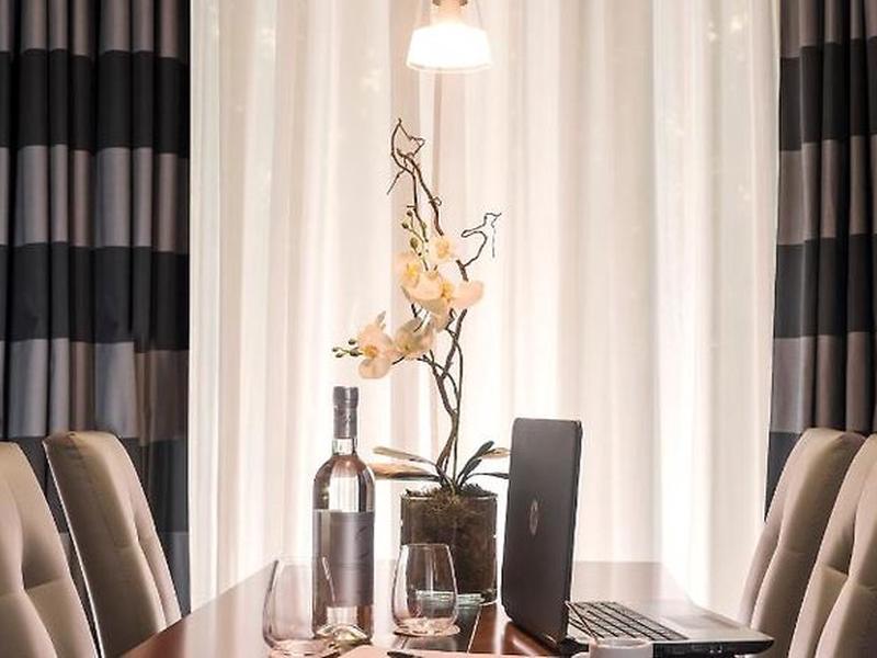 A993AA7F2A56F9F8789B9E8766A23921