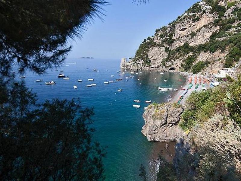 EBC324B2EB652E4DB42E97793378900F