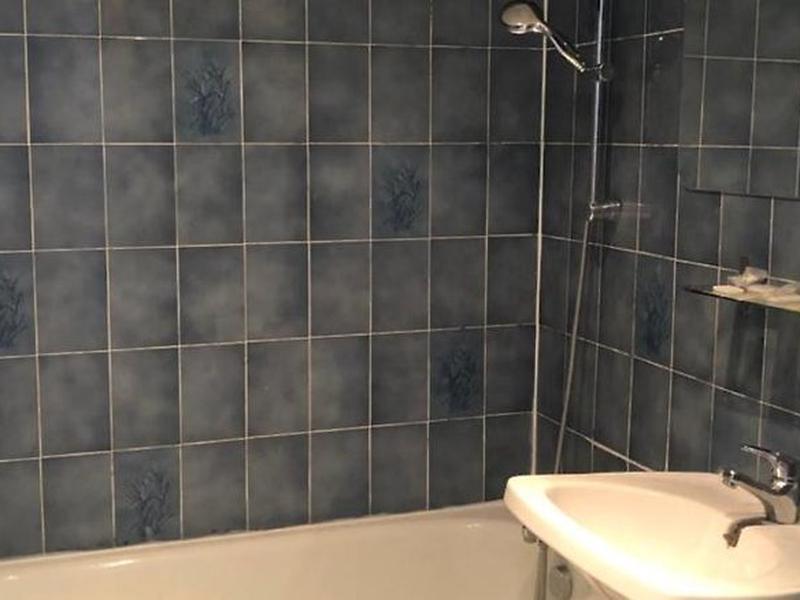 418F916E0E4CA0ECD41FBC908B61D083