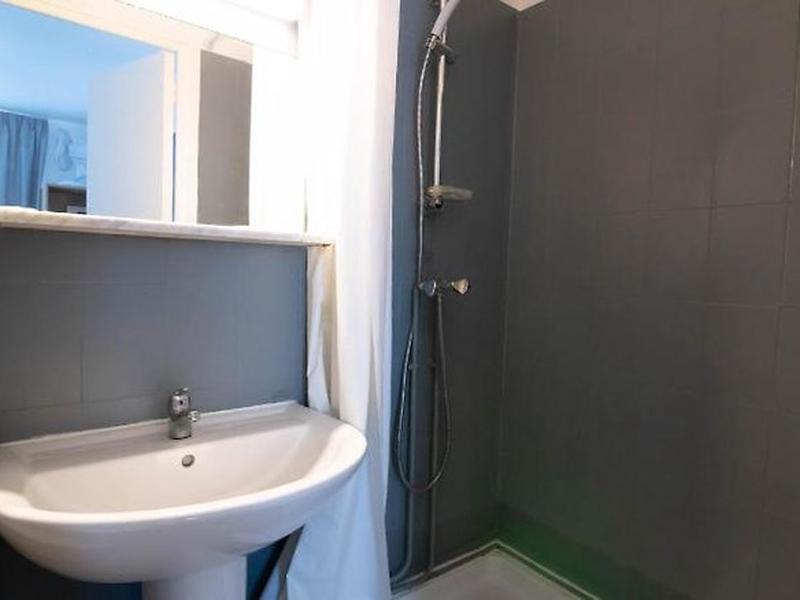 221A787C3A3AAB4CE19C6097AAF2768E