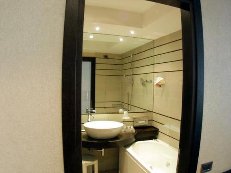 D5EEAFC9B1B43F9AA2BB7A5D1D1617EC