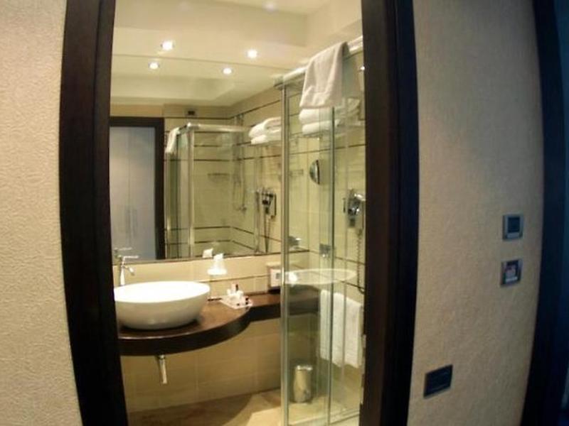 A1910D3F3F5B01AB82ED9A365E47581B