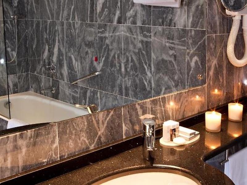 C41820FF0F73A12D99B0282734462B52