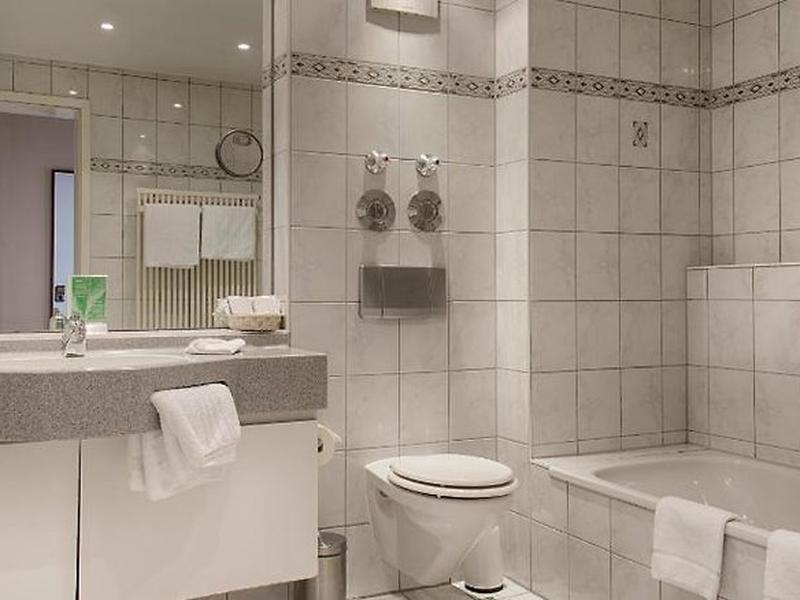 8FE2B40A664072E54A07C21985758721