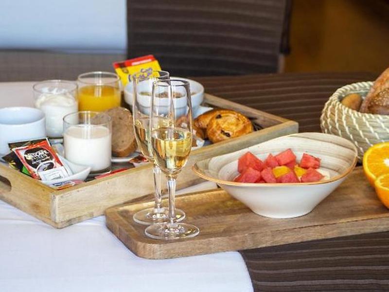 E8020442BFF494A74A19A24CB22DF99B