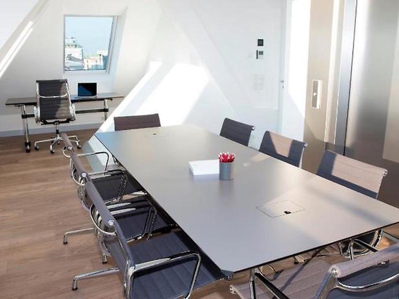 ADE0366191F266500F017F5C5CDC37B1