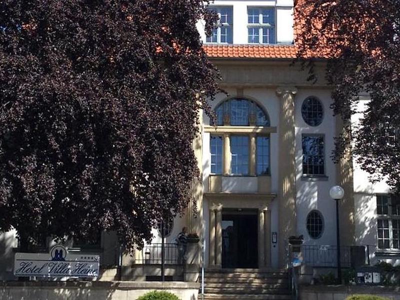 E930A2611E6ACE9A2B3F547D97145B71