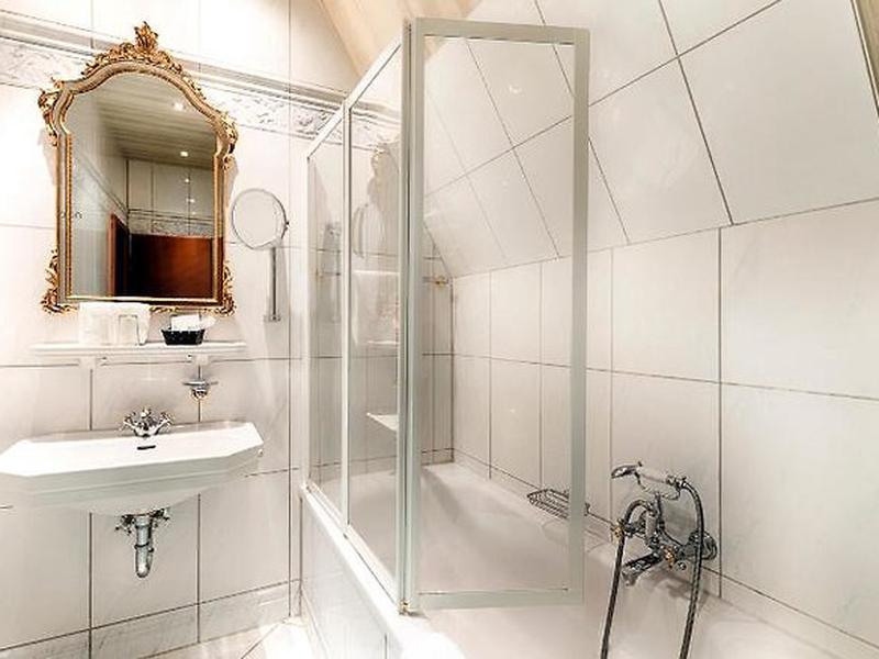 EF2B0C4067235871A41C2CC94BBFB758