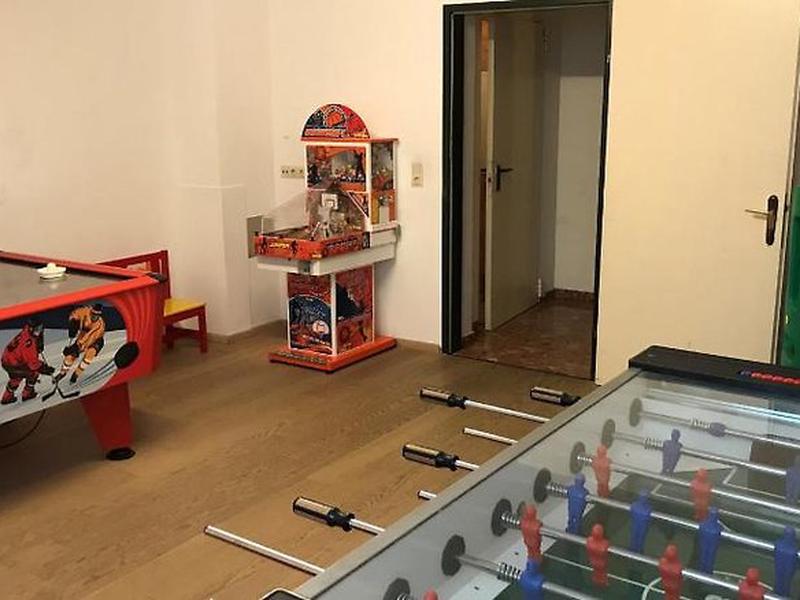 D991753B9A42BEA20044C6A2C6FA2972