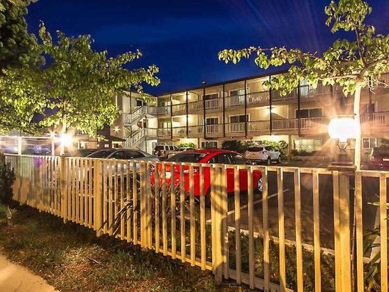 B52E3E64D883E4E4E5C4894DC89B0671