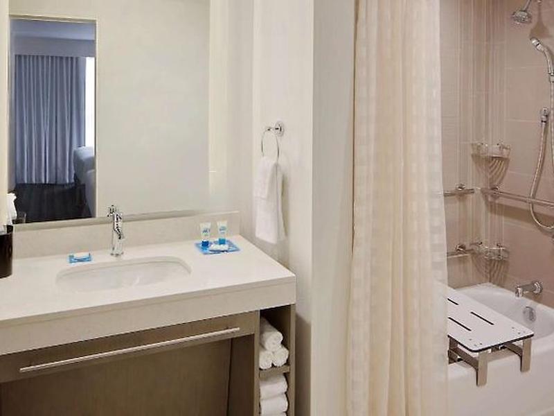 CA535B5FFD791E60F5E8F99162C256BC