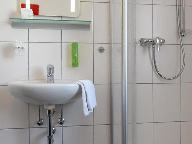 5B7E9441E876EB1EBF80B8BB8D136672