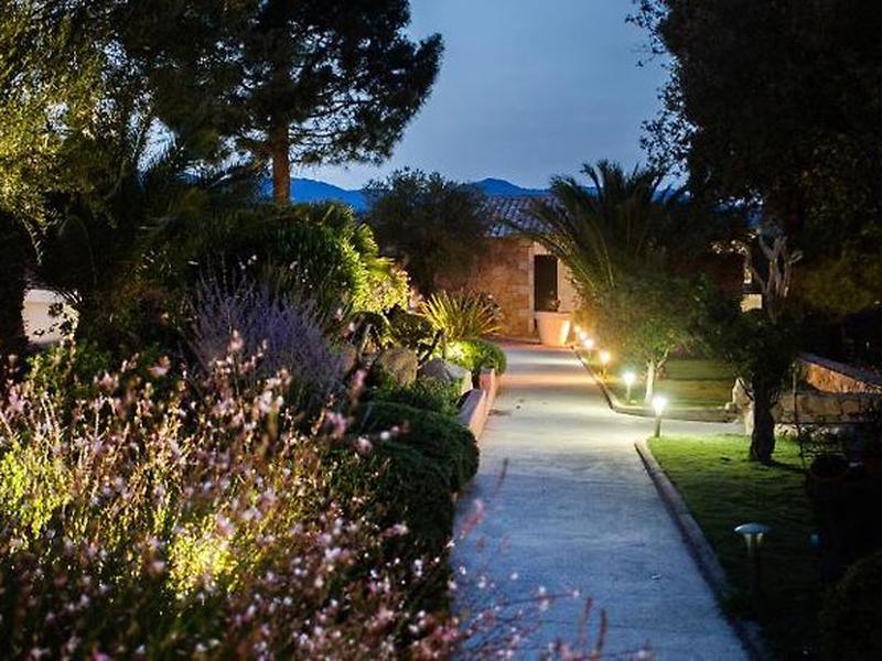 1E207476FB9B632936869C50065A4D27