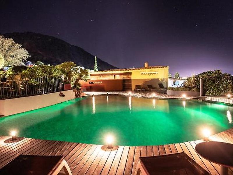 4E85754A5BF3E787B2343F7CA15C2F24