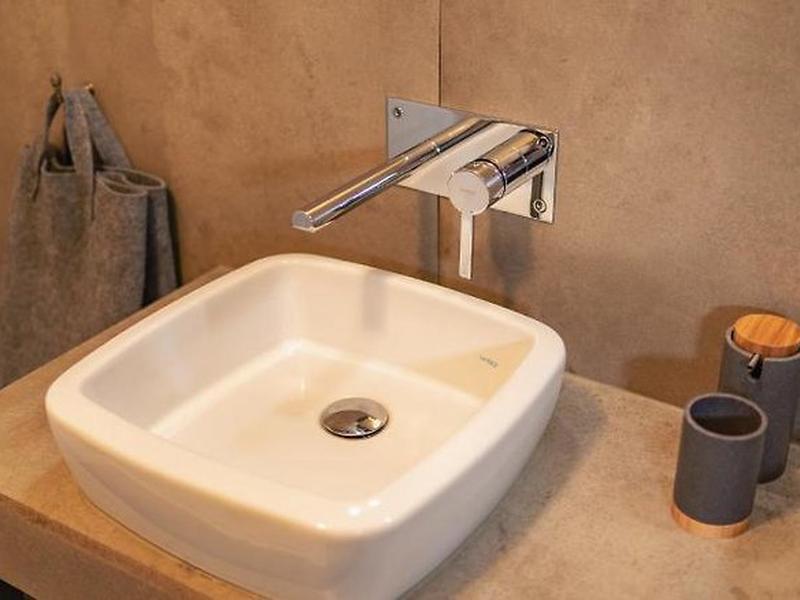 DBA33118D0C559214F369F2C72AB2300