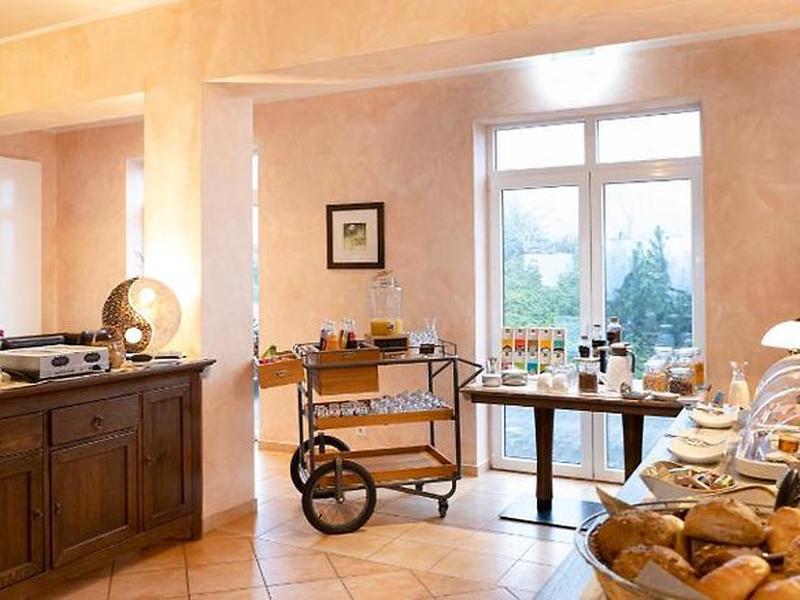 F87E40A6D75178CFF2B6FAF1D03EB34A