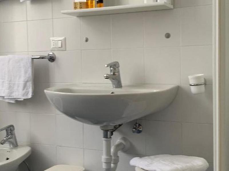 9CFDEDD1FE68AE242D0A576E5388E087