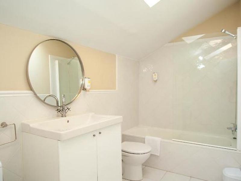 BACB592D1CC57907FA78B3DBB46AA218