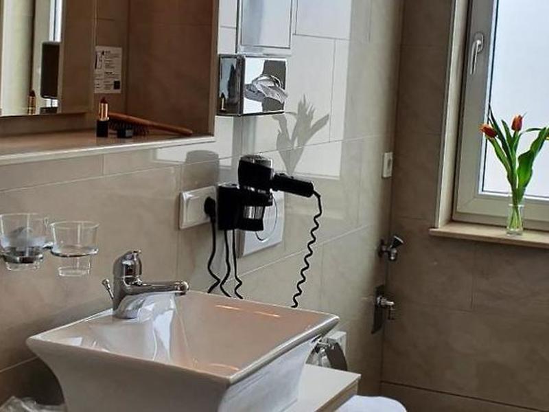 07F21BF7A2DEC16E660F3941A7B5C184