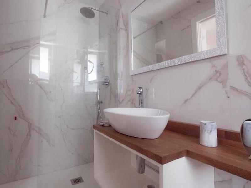 CE6C856770375429F7372872FB039F6B