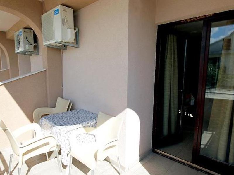 F8B4DFC299291191B312C2452216B157