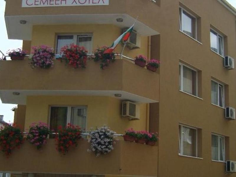 7045E05C0A0D2AD5CB6D82B53A64FC7D