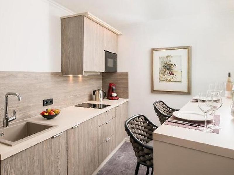 5B415B18B62340F9ED9606AEA6441E13