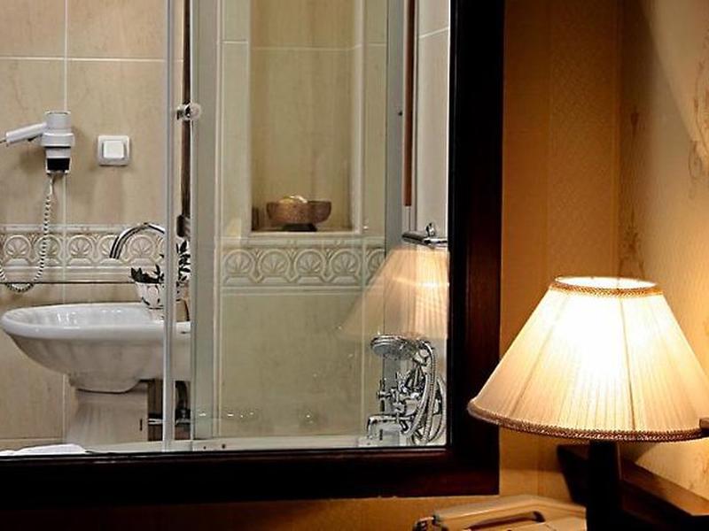 E05BE86465A8F933DD91592DACD71168