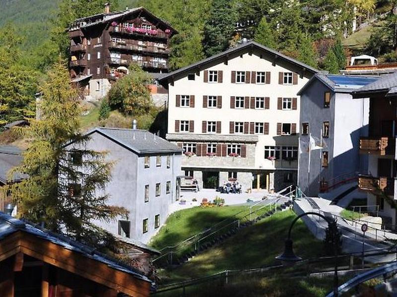 106CA1F113CBFF16EFCFC21047B663BC