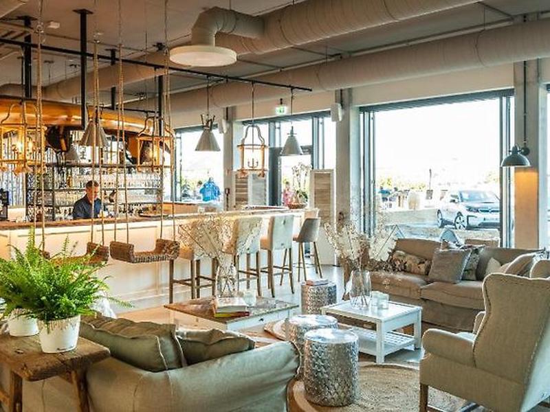 354B4FC7D7939E4DA23ADB50725903B4