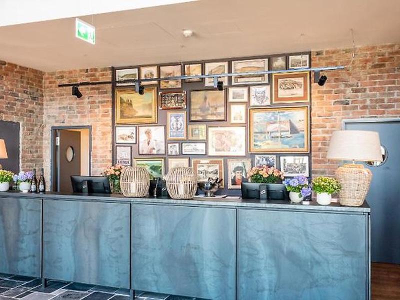 11F06CA61D9AC24D25885EF58EB7A36F