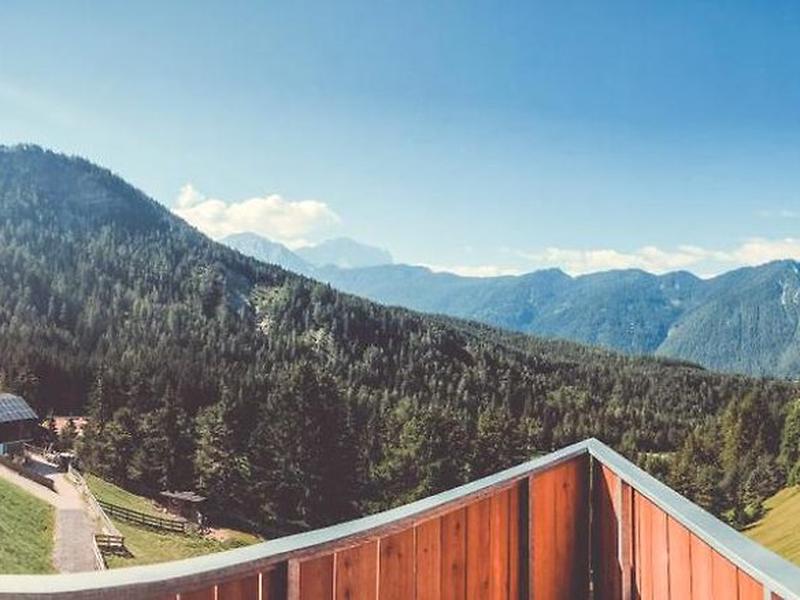 C05ABDE43FDCC83AEFAF4A2DFA57099D