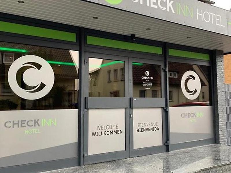 CCBABA3F82250ADB8C7CDE74270B3040