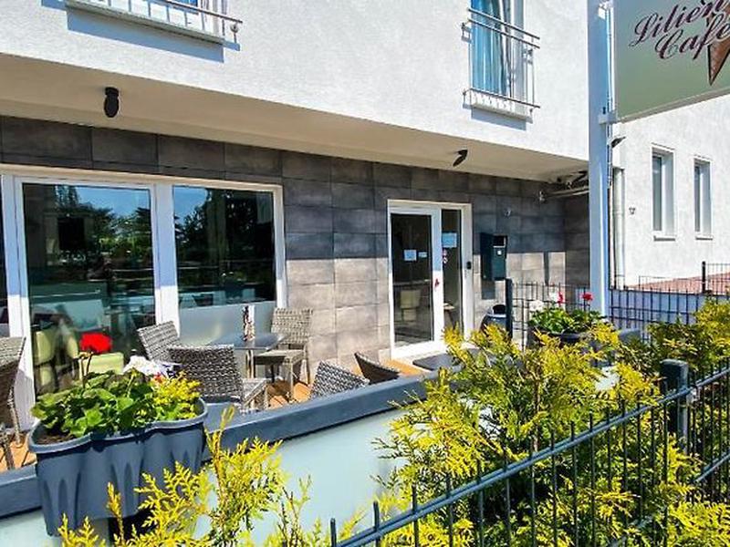 DFBE793EADA2FD4AE9C21AA9CADCF1A8