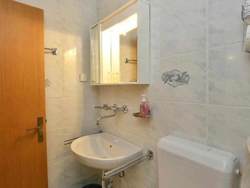 CEE9E111B3CD409D9BFA76A1202A8BCF