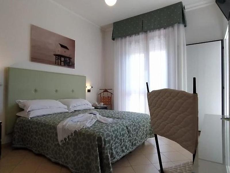 B6A0FA4BA2165D4901724F55DD43B5B9