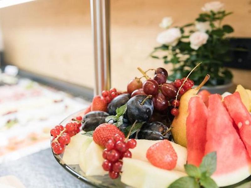 3CF6A1574A825E2801D589D6E8D938C1