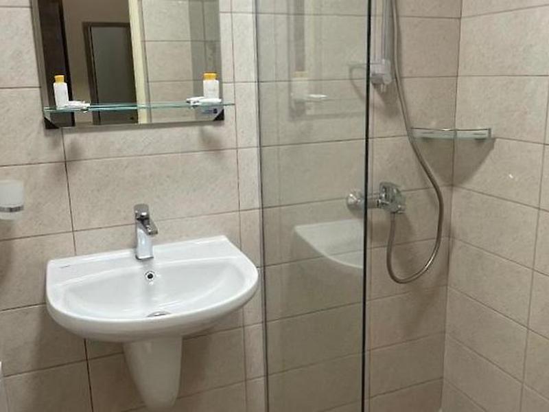 6F75E56F919E9D7E769F16131B464624