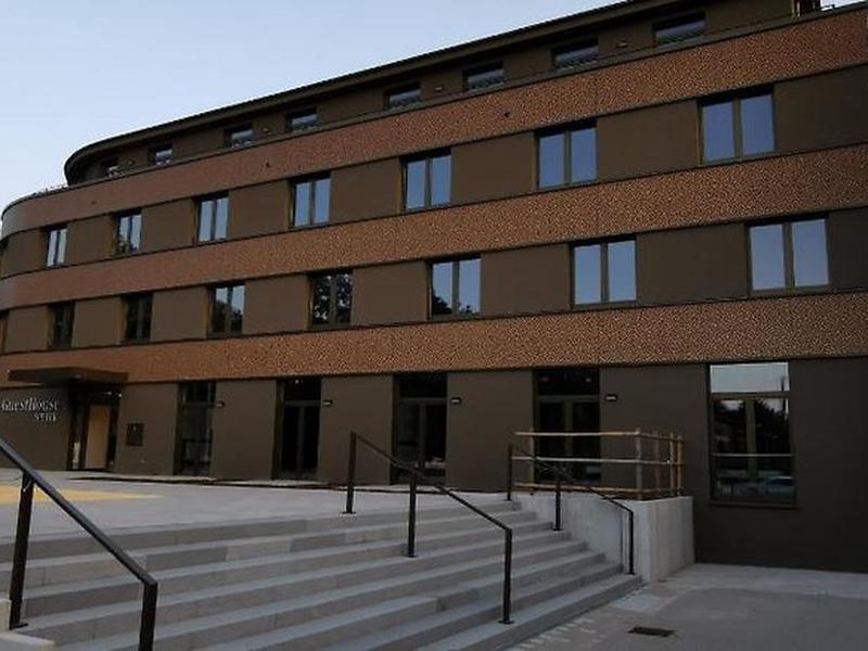 8B85915E6B7AACA530C2B6DE8146E70B