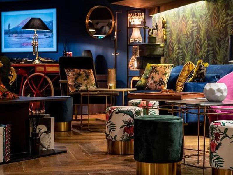 7B230F7B725C2768A0F33A18AF132B18