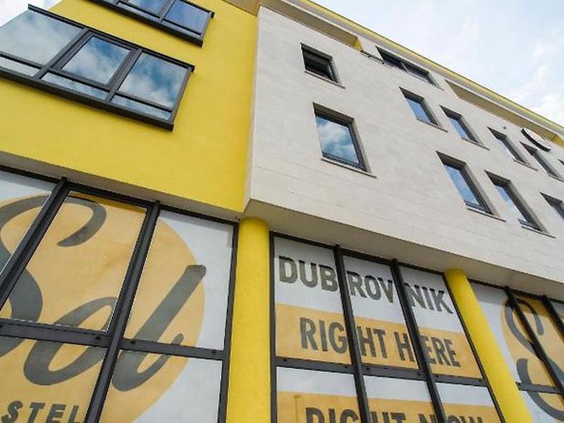 75ECC7D7696F021BA230CFE89B999C5A