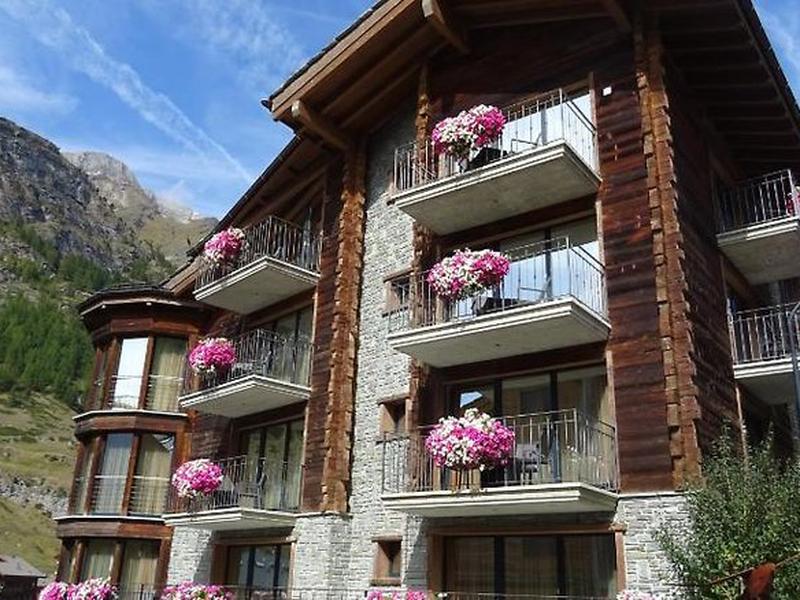 C8425BD559E8C7147E68E71A0C548A9F