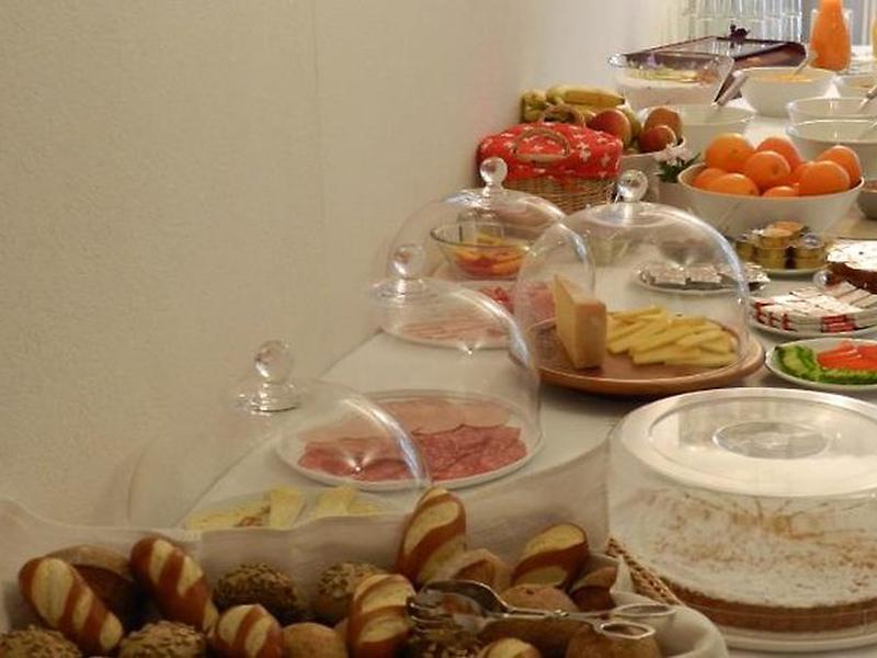 1D04F498436F7EEE4D437A27B2D788DD