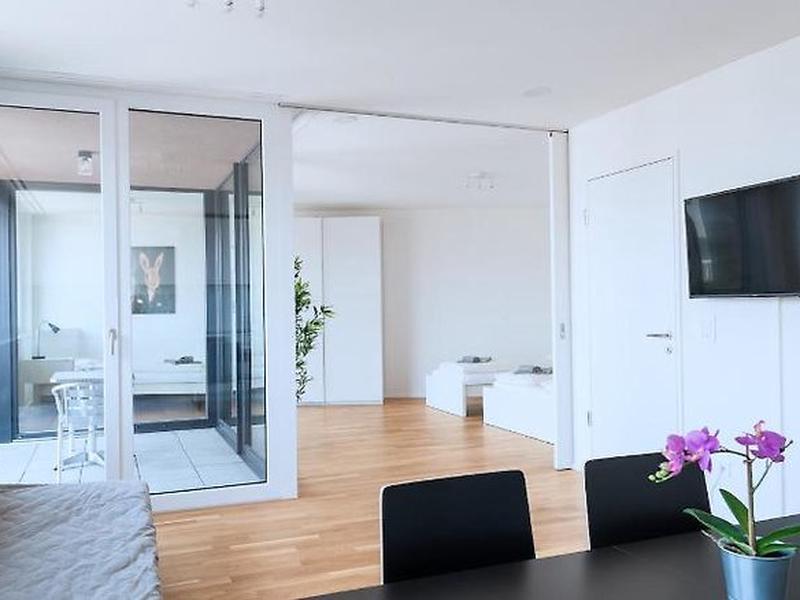 B3208A942DB44511FF6E108A0B0478CA