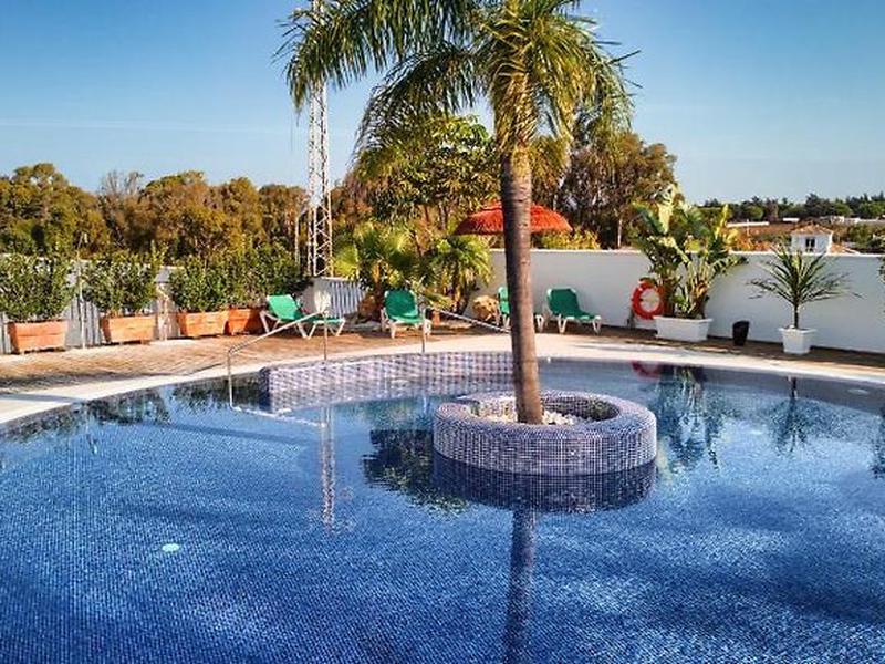 E45A0FEE8E17A0FBD5A2593462063FAE