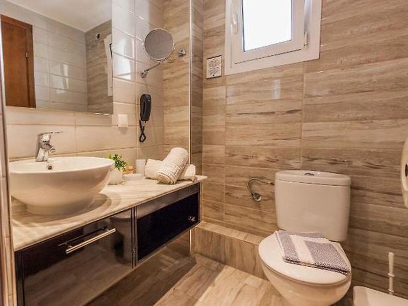 EE05DF6C50F35FA8535BF33A21BEF115