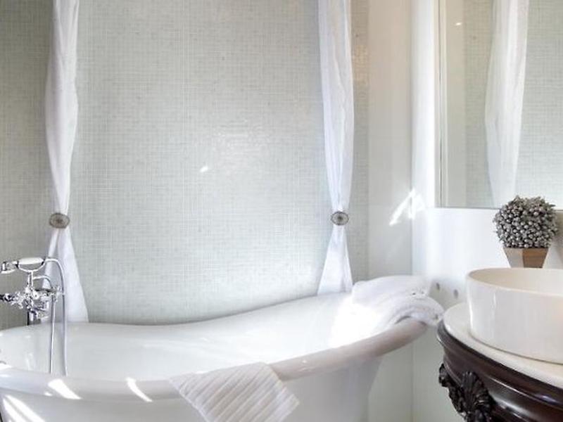 B20E99ED12384B1843F1016F6DEED737