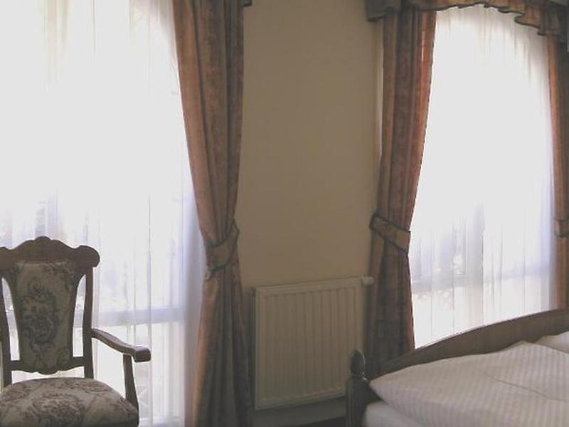 66F7DED0032BE62EE96373636B2B3483