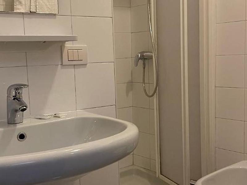 0A6DDAF8E7BD23621E8E1E9C8F8D9E6C