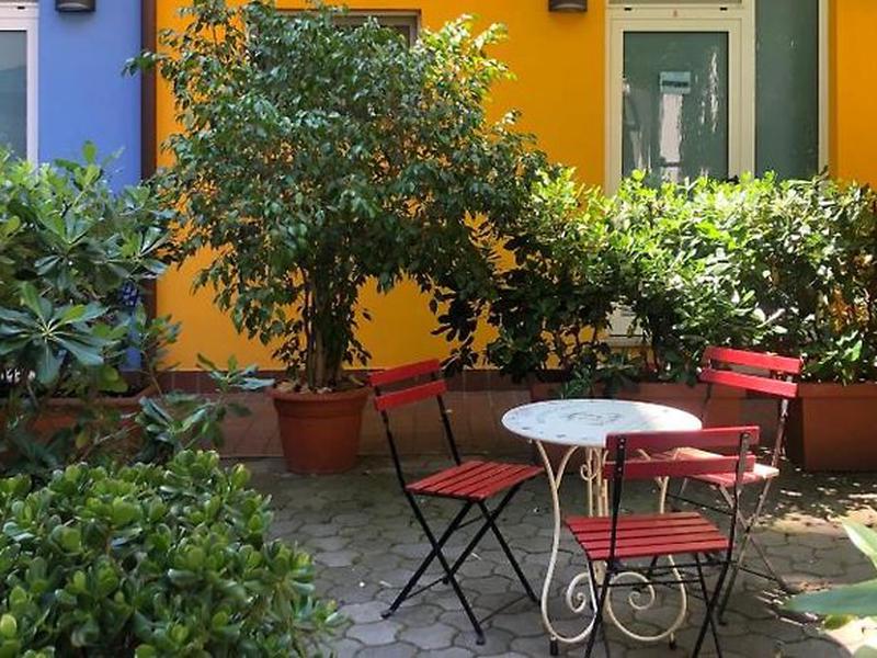 10B4230B43E7A7D61ED89DA1E1C0C9FD